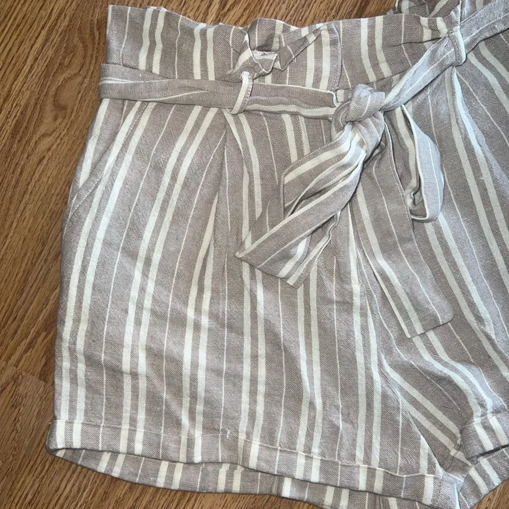 Paperbag Shorts - Picture 2 of 3